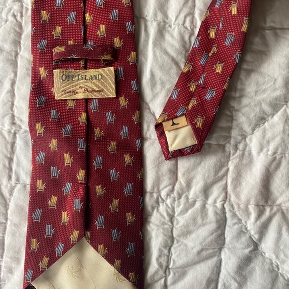 Tommy Bahama Off Island Silk Tie Beach Chairs Coral Orange - Picture 2 of 2